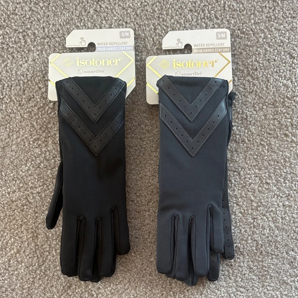 Isotoner set of 2 small medium gloves water repellent NWT - Picture 1 of 2